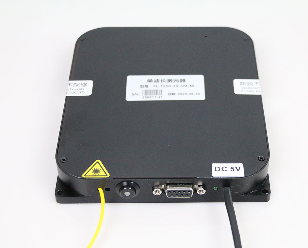 Polarisation Maintaining PM Fibers @1550nm 100mW 1MHz DFB Laser FL-1550-100-PM 모듈 유형